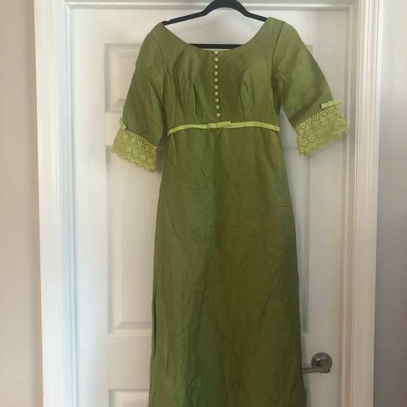 Bridgerton vintage green dress - Picture 3 of 7